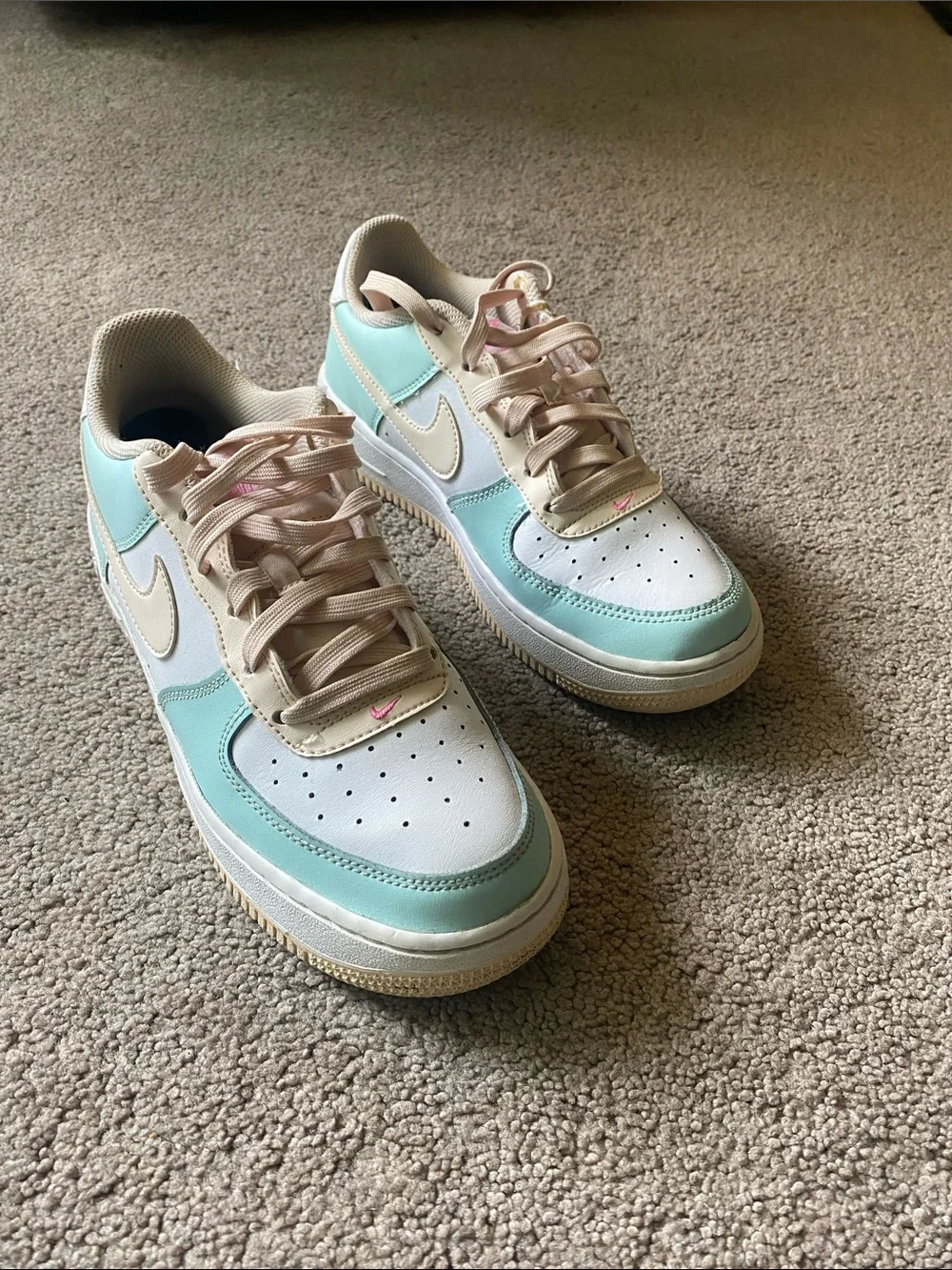 Girls Nike Air Force 1